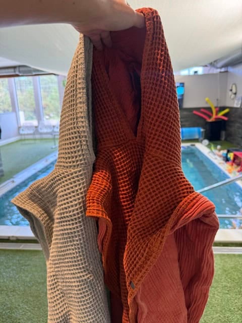 Jade&Kai Hooded Towel Poncho