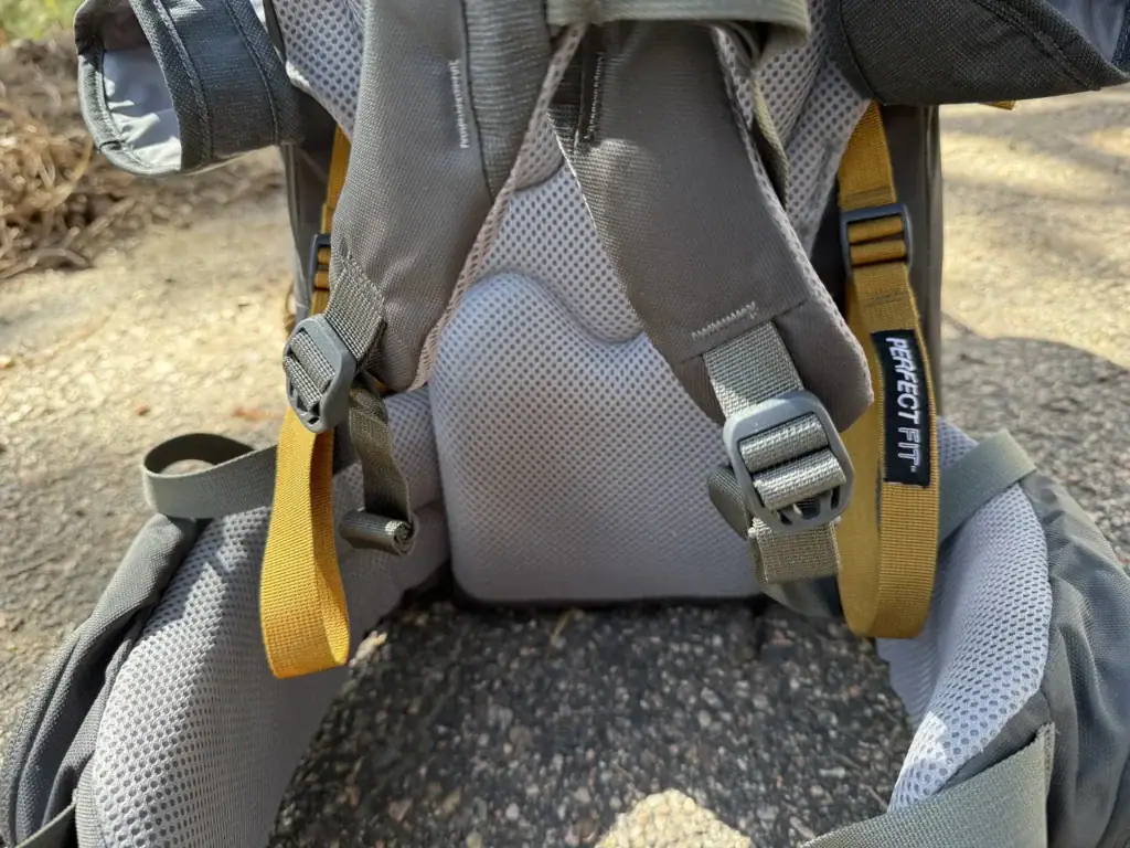 PerfectFIT torso adjustment straps on the back panel of the Kelty Journey PerfectFIT Elite child carrier